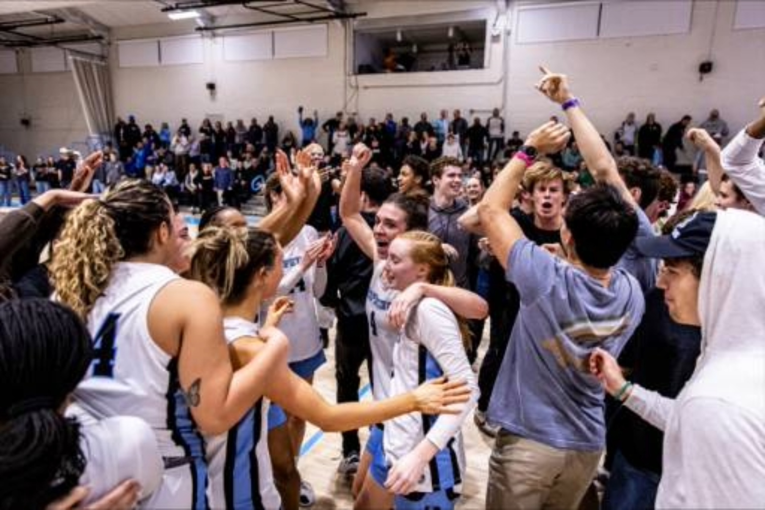Women's Basketball Banquet Header Image