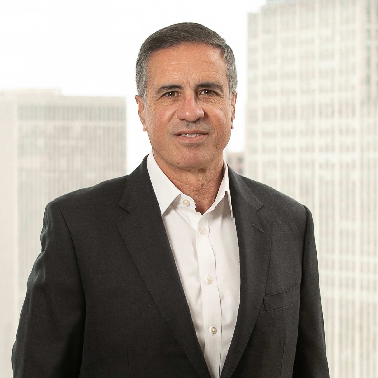 Daniel Pinto headshot