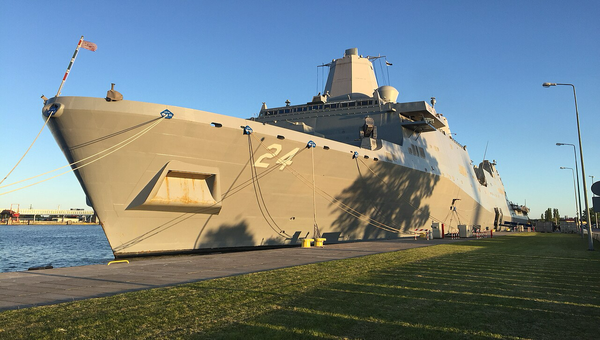 USS Arlington (LPD 24)